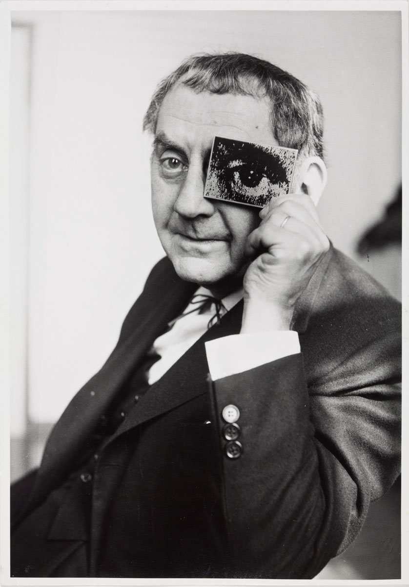 Charles Fraser: Man Ray mit photokina-Auge, photokina 1960, © Fraser Estate, London