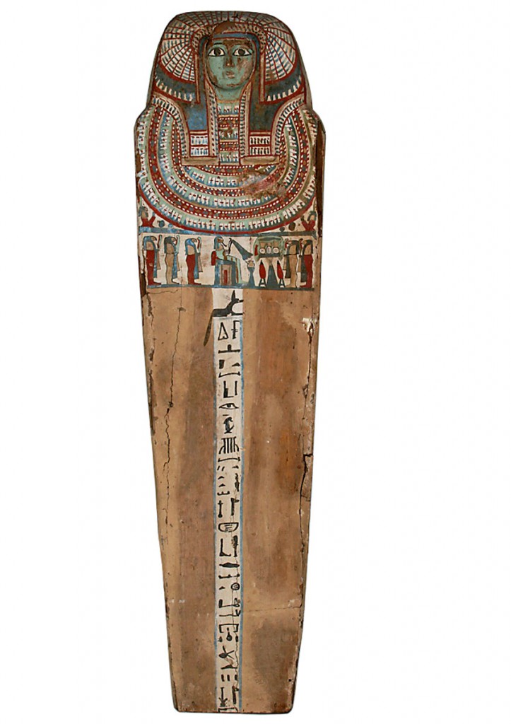 Anthropoider Mumiensarg (ca. 750 v. Chr. bis Ende des 7. Jh. v. Chr.) und Sargdeckel (6. Jh. v. Chr.) aus Abusir el-Meleq