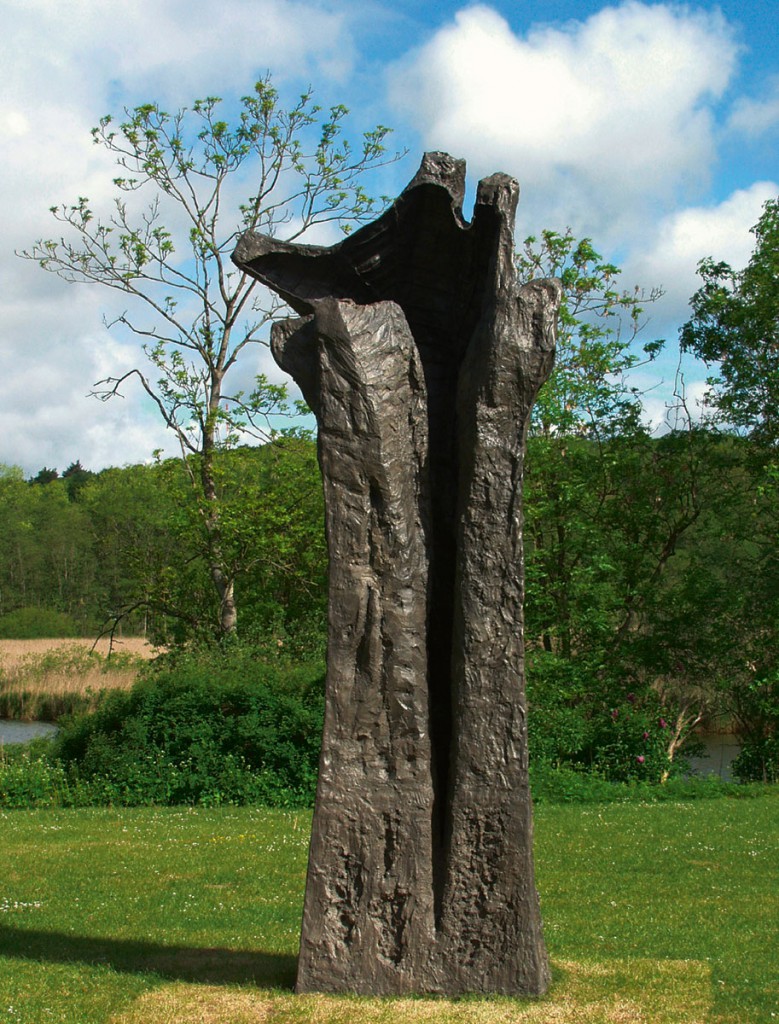 Im Skulpturenpark von Schloss Gottorf: Magdalena Abakanowicz’ Hand-like Trees, 1994–1997, erworben 2003 mit Hilfe der Kulturstiftung der Länder