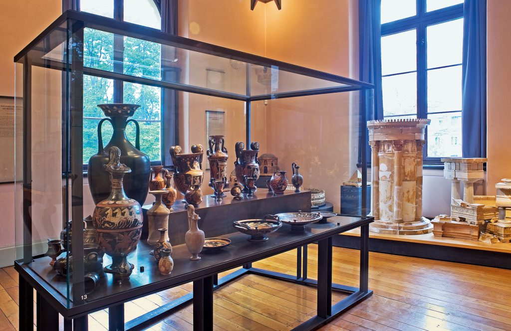 Griechische Vasen und Korkmodelle im Lindenau-Museum Altenburg; © Foto: Bernd Sinterhauf