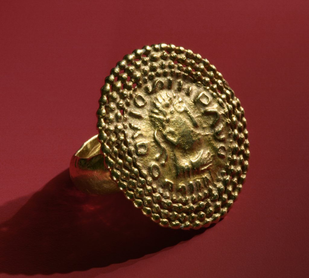 Goldener Fingerring, 9. Jh., Herbrum; Landkreis Emsland; © Landesmuseum Hannover