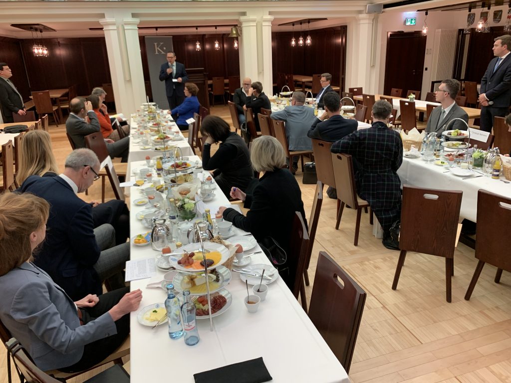 Teilnehmerinnen und Teilnehmer des Kulturfrühstücks am 28.11.2019; © Hans-Georg Moek, Kulturstiftung der Länder