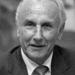 Schwarzweißfoto eines alten Mannes