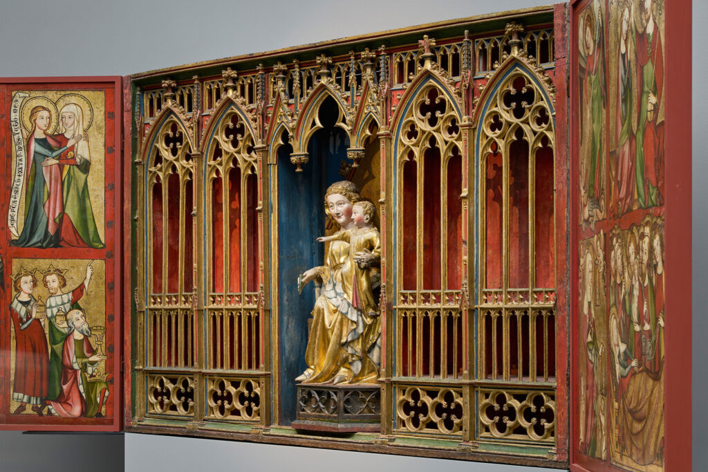 Altar, seitlich fotografiert