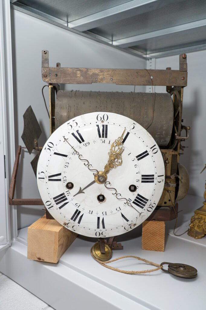 Ziffernblatt und Uhrwerk